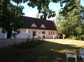 les allées du château, Bed & Breakfast in Le Mazeau