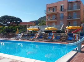 Residence Mizar, Ferienwohnung mit Hotelservice in Pietra Ligure