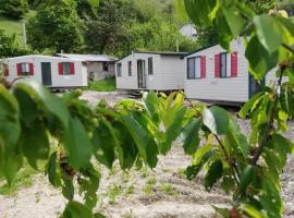 Lago Secco Bed & Breakfast Country House, camping de luxe à Accumoli