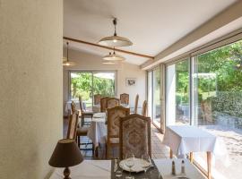LES PLATANES – hotel w mieście Étauliers