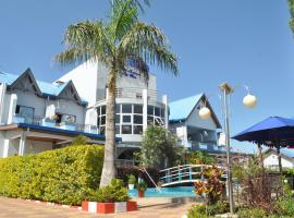 Hôtel Sky blue Mada, hotel con parking en Alasora