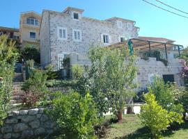 Bujanic Apartments, hotel in Tivat