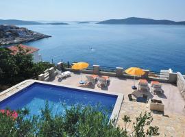 Awesome Home In Sevid With House Sea View: Zaglavice şehrinde bir otel