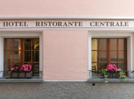 Hotel Centrale, Typically Swiss, hotel v destinaci Poschiavo