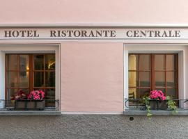 Hotel Centrale, Typically Swiss, hotell i Poschiavo