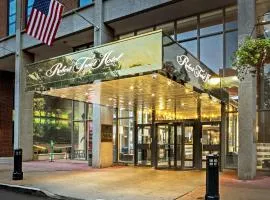 Robert Treat Hotel、ニューアークにあるニューアーク・リバティー国際空港 - EWRの周辺ホテル