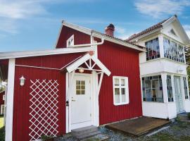 Amazing Home In rjng With 4 Bedrooms And Wifi, cabaña o casa de campo en Årjäng