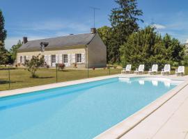 Amazing Home In Bourgueil With 4 Bedrooms, Wifi And Outdoor Swimming Pool, hotel en Bourgueil