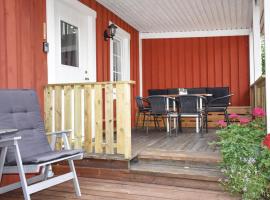 Awesome Home In Lttorp With Kitchen, hotel de lujo en Löttorp