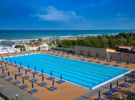 Grand Hotel Continental, hotel v destinaci Tirrenia