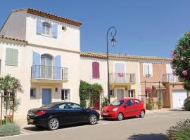 Cozy Home In Aigues-mortes With Wifi โรงแรมในเอก-มอร์ต