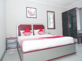 OYO 1284 Executive Residence, hotel v destinaci Semarang