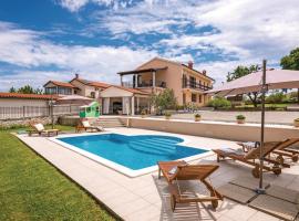 Beautiful Apartment In Hrboki With Wifi, hotel di Hrboki