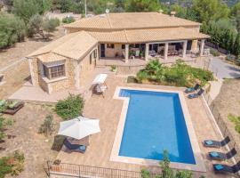 Amazing Home In Ses Rotgetes De Canet With 4 Bedrooms, Wifi And Outdoor Swimming Pool, hotel 4 estrelas em La Esglayeta