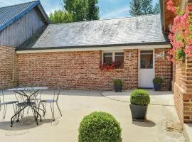 2 Bedroom Stunning Home In Roisel