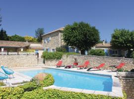 Lovely Home In Malataverne With House A Mountain View, hotel s bazénem v destinaci Malataverne