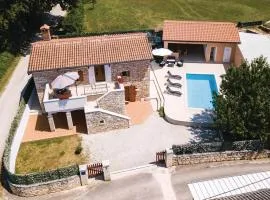 Amazing Home In Pazin With 3 Bedrooms, Wifi And Outdoor Swimming Pool