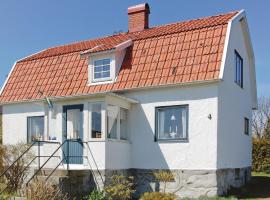 Awesome Home In Slvesborg With Kitchen, hotel in Hällevik