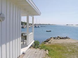 Strandstua, vacation home in Gressvik