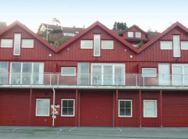 Stunning Apartment In Lindesnes With Kitchen，Gare的公寓