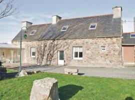 Nice Home In Kerbors With Kitchen, Ferienhaus in Kerbors