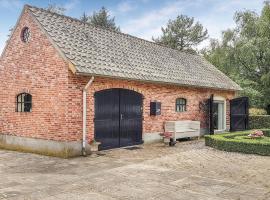 Amazing Home In Valkenswaard With 2 Bedrooms And Wifi, casa rústica em Valkenswaard