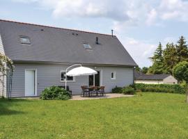 3 Bedroom Nice Home In Brain-sur-alonnes, feriebolig i Brain-sur-Allonnes