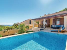 Stunning Home In Prizba With 3 Bedrooms, Wifi And Outdoor Swimming Pool, hotel v Prizbi