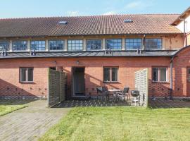 Awesome Apartment In Ystad With 2 Bedrooms And Wifi, rannamajutus sihtkohas Ystad