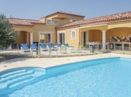 4 Bedroom Cozy Home In Grau D'agde, hotel v destinaci Le Grau-dʼAgde