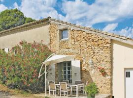 2 Bedroom Stunning Home In St-andr-dolrargues, hotell i La Roque-sur-Cèze