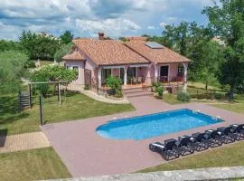 Beautiful Home In Krnica With Private Swimming Pool, Can Be Inside Or Outside