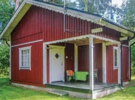 Cozy Home In Munka-ljungby With Kitchen