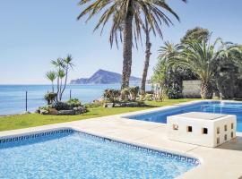 Awesome Home In Altea With 2 Bedrooms, hotel v destinaci Altea