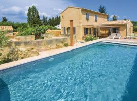 Amazing Home In Saint Hilaire Dozilha With 4 Bedrooms, Private Swimming Pool And Outdoor Swimming Pool, hotel en Saint-Hilaire-dʼOzilhan