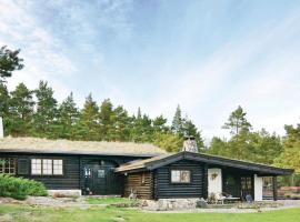 Amazing Home In Hammar With 4 Bedrooms, Jacuzzi And Wifi, hotel em Hammarö