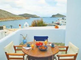 3 Bedroom Awesome Apartment In Panormos