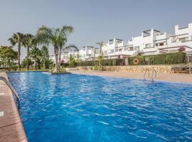 Cozy Apartment In Alhama De Murcia With Kitchenette, hôtel avec parking à La Molata