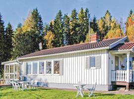 Nice Home In Kil With House Sea View, ваканционна къща в Säbytorp