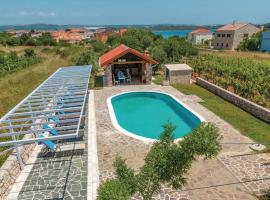 Awesome Home In Pasman With House Sea View, hotel en Pašman