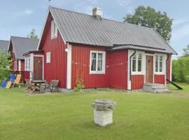 Amazing Home In Lttorp With 3 Bedrooms And Wifi