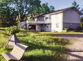 Awesome Home In Tvedestrand With 3 Bedrooms, hytte i Tvedestrand