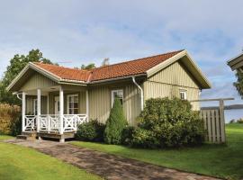 4 Bedroom Stunning Home In Ljungby, vila u gradu Bolmstad