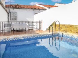 Nice Home In Villaviciosa De Cordob With 4 Bedrooms, Wifi And Outdoor Swimming Pool, hotel con piscina a Villaviciosa de Córdoba