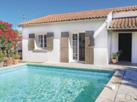 Gorgeous Home In Les Angles With Private Swimming Pool, Can Be Inside Or Outside, hotel en Les Angles