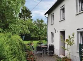 3 Bedroom Cozy Apartment In Trierweiler