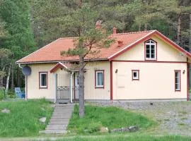 3 Bedroom Lovely Home In Hedekas