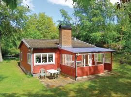Nice Home In Ronneby With Ethernet Internet, Strandhaus in Ronneby