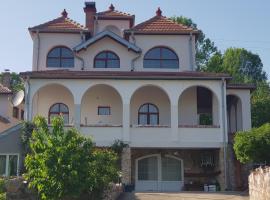 Knez Apartmani, hotel v destinaci Senje