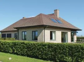 Beautiful Home In Diksmuide With Kitchen